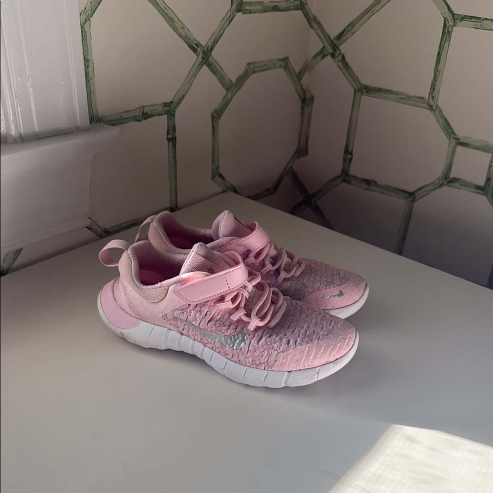Girls Nike Sneakers